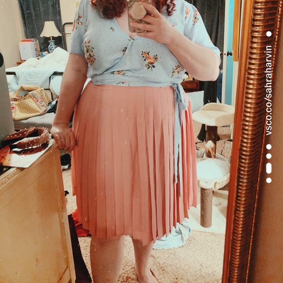 ModCloth chiffon knife pleat skirt - Picture 4 of 4